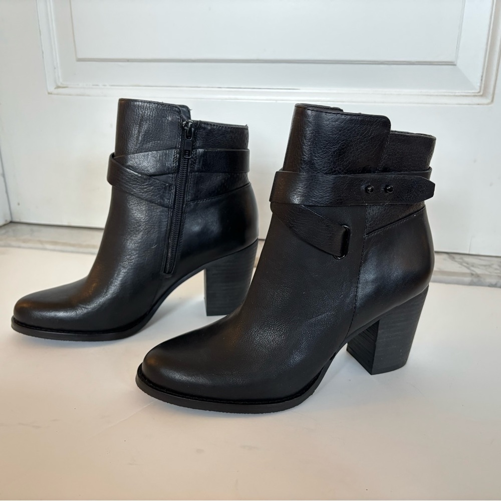 Arturo Chiang black leather moto bootie 3” heel. NEW, no tags.